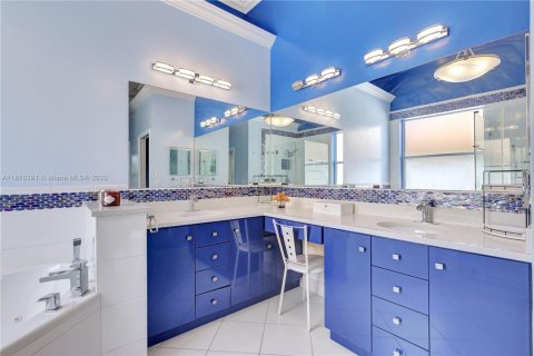 Casa en venta en Miramar, Florida, 4 dormitorios, 224.27 m2 № 1982827 - foto 24