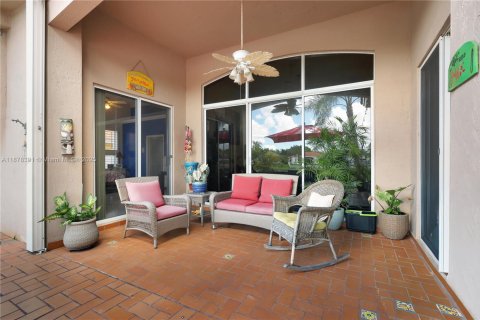 Casa en venta en Miramar, Florida, 4 dormitorios, 224.27 m2 № 1982827 - foto 30