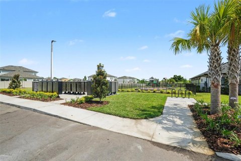 Villa ou maison à vendre à Zephyrhills, Floride: 5 chambres, 349.31 m2 № 2149905 - photo 27