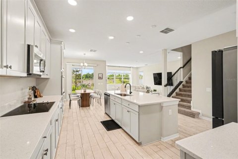 Villa ou maison à vendre à Zephyrhills, Floride: 5 chambres, 349.31 m2 № 2149905 - photo 8