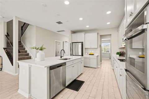 Villa ou maison à vendre à Zephyrhills, Floride: 5 chambres, 349.31 m2 № 2149905 - photo 9