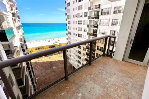 Copropriété à vendre à Miami Beach, Floride: 2 chambres, 93.83 m2 № 2022471 - photo 18