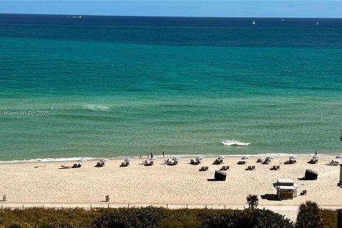 Copropriété à vendre à Miami Beach, Floride: 2 chambres, 93.83 m2 № 2022471 - photo 1