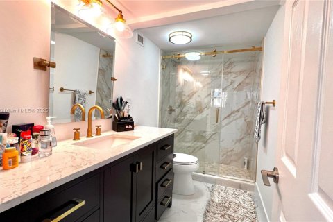Copropriété à vendre à Miami Beach, Floride: 2 chambres, 93.83 m2 № 2022471 - photo 16