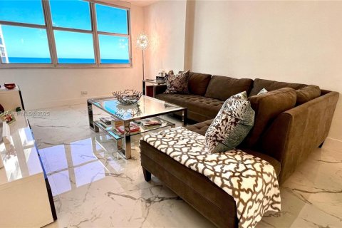 Copropriété à vendre à Miami Beach, Floride: 2 chambres, 93.83 m2 № 2022471 - photo 5