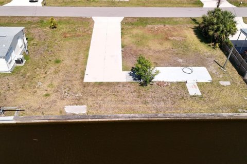 Land in Port Charlotte, Florida № 2112546 - photo 4
