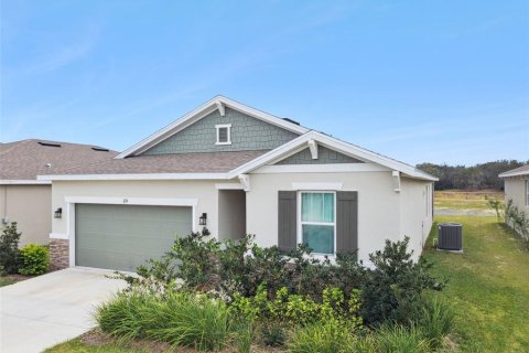 House in Haines City, Florida 4 bedrooms, 180.79 sq.m. № 2214549 - photo 2