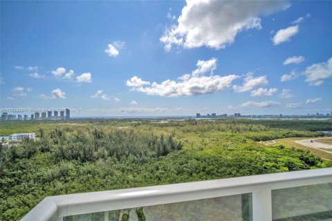 Купить кондоминиум в Норт-Майами, Флорида 2 спальни, 148.92м2, № 1941575 - фото 18