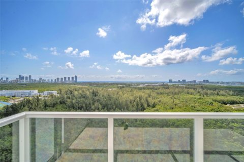 Купить кондоминиум в Норт-Майами, Флорида 2 спальни, 148.92м2, № 1941575 - фото 19