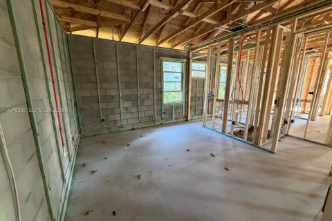 Casa en venta en Fort Myers, Florida, 3 dormitorios № 2001686 - foto 18