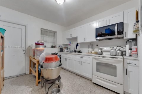 Propiedad comercial en venta en Homestead, Florida, 201.78 m2 № 1890933 - foto 3
