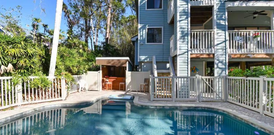 Villa ou maison à Seminole, Floride 4 chambres, 229.93 m2 № 2143693
