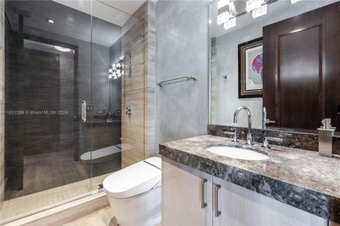 Condo in Sunny Isles Beach, Florida, 4 bedrooms  № 1705285 - photo 20