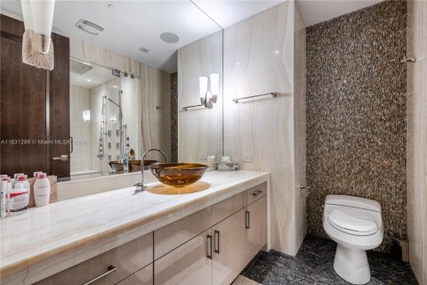 Condo in Sunny Isles Beach, Florida, 4 bedrooms  № 1705285 - photo 30