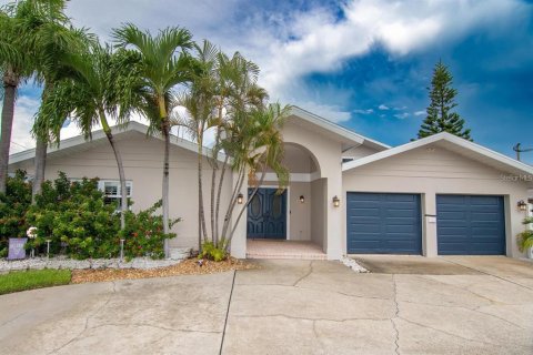 Casa en alquiler en Saint Pete Beach, Florida, 4 dormitorios, 290.51 m2 № 1793902 - foto 4
