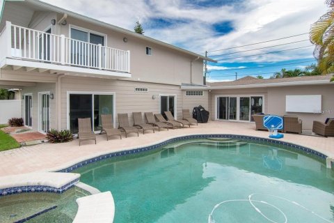 Casa en alquiler en Saint Pete Beach, Florida, 4 dormitorios, 290.51 m2 № 1793902 - foto 11