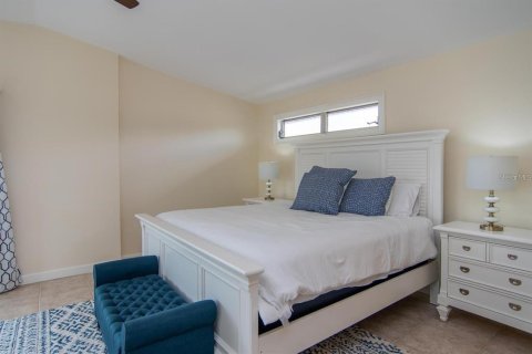 Casa en alquiler en Saint Pete Beach, Florida, 4 dormitorios, 290.51 m2 № 1793902 - foto 25