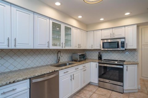 Casa en alquiler en Saint Pete Beach, Florida, 4 dormitorios, 290.51 m2 № 1793902 - foto 22