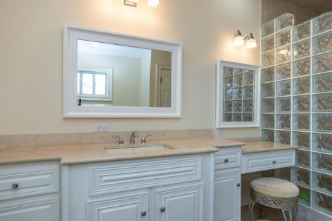Casa en alquiler en Saint Pete Beach, Florida, 4 dormitorios, 290.51 m2 № 1793902 - foto 30