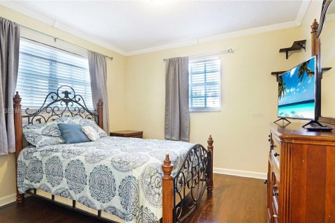 House in Pembroke Pines, Florida 4 bedrooms, 137.68 sq.m. № 1987654 - photo 26