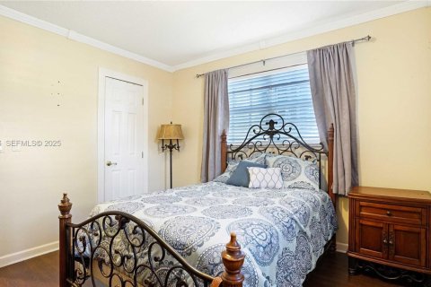 House in Pembroke Pines, Florida 4 bedrooms, 137.68 sq.m. № 1987654 - photo 28