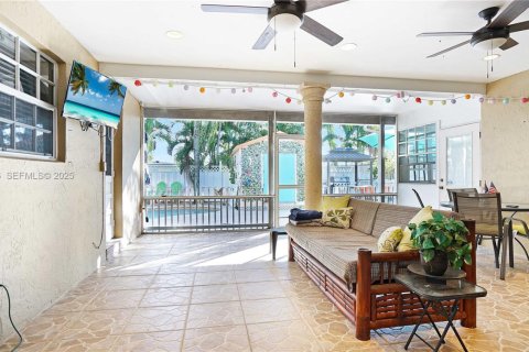 House in Pembroke Pines, Florida 4 bedrooms, 137.68 sq.m. № 1987654 - photo 22