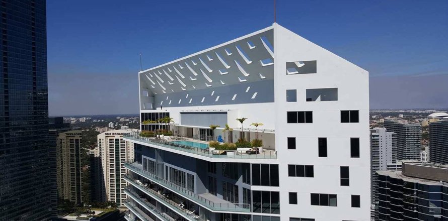 BRICKELL HOUSE en Miami, Florida № 145802