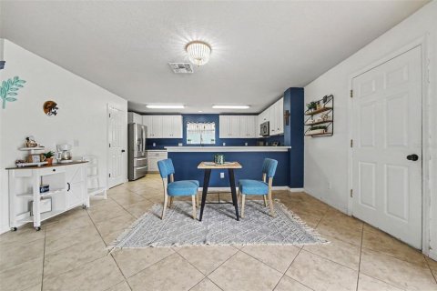 Villa ou maison à vendre à Orlando, Floride: 4 chambres, 276.01 m2 № 2157827 - photo 12