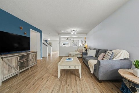 Villa ou maison à vendre à Orlando, Floride: 4 chambres, 276.01 m2 № 2157827 - photo 4