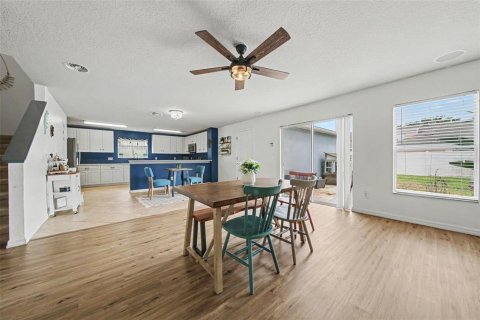 Villa ou maison à vendre à Orlando, Floride: 4 chambres, 276.01 m2 № 2157827 - photo 10
