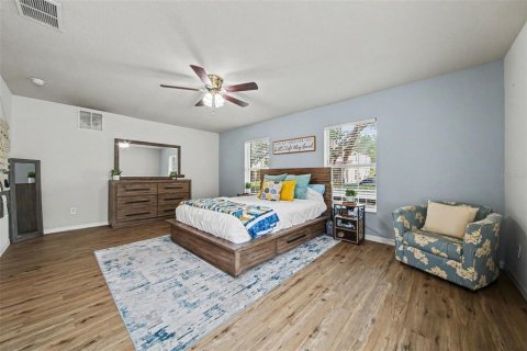 Villa ou maison à vendre à Orlando, Floride: 4 chambres, 276.01 m2 № 2157827 - photo 16