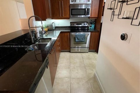 Купить кондоминиум в Майами, Флорида 1 спальня, 110.18м2, № 1457119 - фото 4