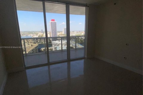 Copropriété à vendre à Hallandale Beach, Floride: 2 chambres, 100.89 m2 № 1692757 - photo 9