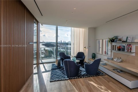 Copropriété à vendre à Miami, Floride: 3 chambres, 271.27 m2 № 2389639 - photo 10