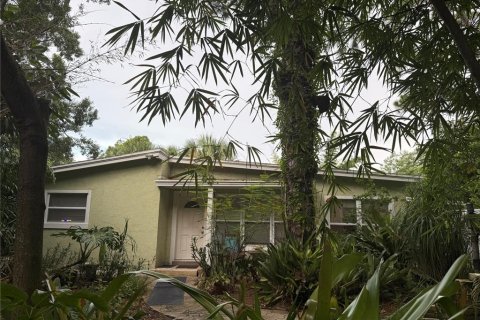 House in Saint Petersburg, Florida 2 bedrooms, 83.61 sq.m. № 2310172