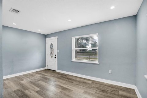 Casa en venta en Lakeland, Florida, 3 dormitorios, 62.43 m2 № 2225878 - foto 6