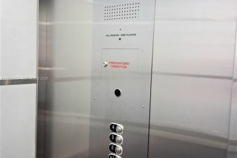 Condominio en venta en Sunrise, Florida, 2 dormitorios, 97.55 m2 № 2007361 - foto 5