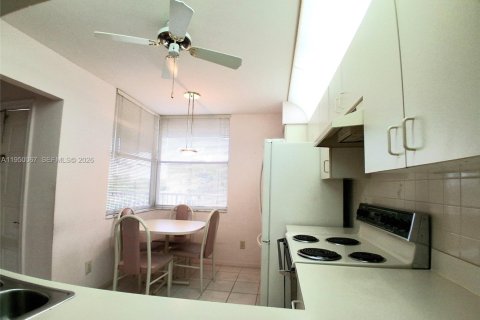 Condominio en venta en Sunrise, Florida, 2 dormitorios, 97.55 m2 № 2007361 - foto 13