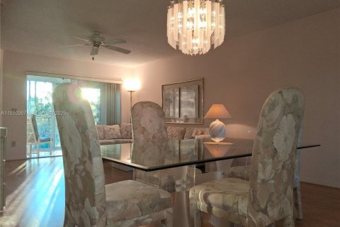 Condominio en venta en Sunrise, Florida, 2 dormitorios, 97.55 m2 № 2007361 - foto 21