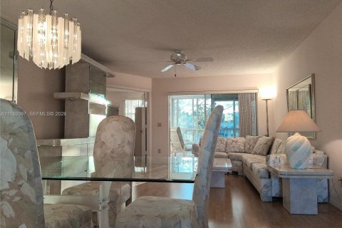 Condominio en venta en Sunrise, Florida, 2 dormitorios, 97.55 m2 № 2007361 - foto 20