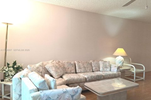 Condominio en venta en Sunrise, Florida, 2 dormitorios, 97.55 m2 № 2007361 - foto 28