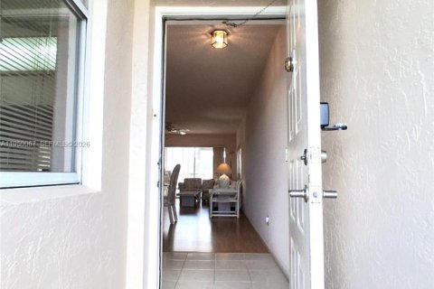 Condominio en venta en Sunrise, Florida, 2 dormitorios, 97.55 m2 № 2007361 - foto 8