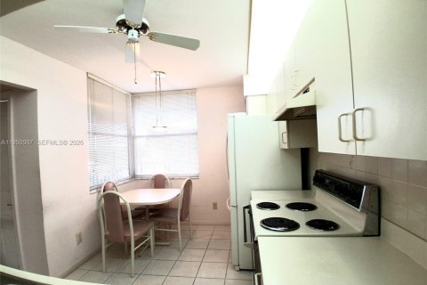 Condominio en venta en Sunrise, Florida, 2 dormitorios, 97.55 m2 № 2007361 - foto 12