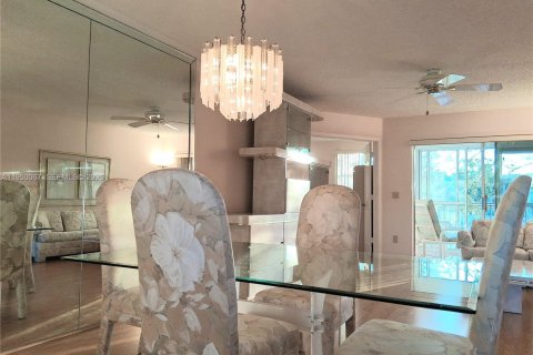 Condominio en venta en Sunrise, Florida, 2 dormitorios, 97.55 m2 № 2007361 - foto 18