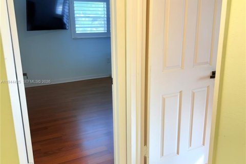 Condo in Plantation, Florida, 2 bedrooms  № 2003918 - photo 15