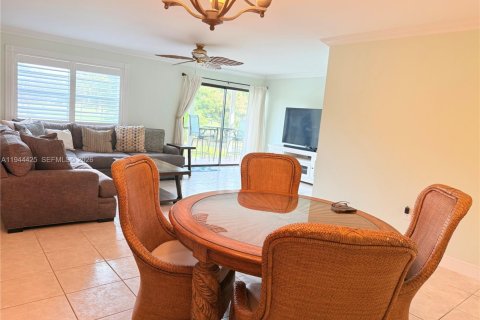 Condo in Plantation, Florida, 2 bedrooms  № 2003918 - photo 7