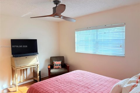 Condo in Plantation, Florida, 2 bedrooms  № 2003918 - photo 18