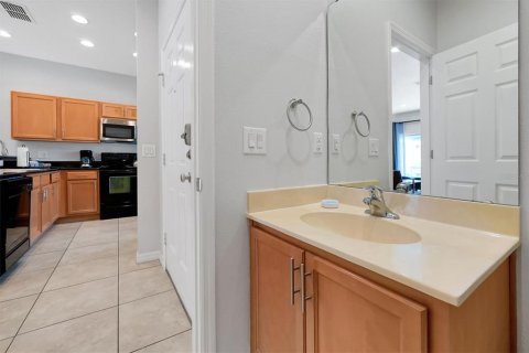 Touwnhouse à vendre à Kissimmee, Floride: 2 chambres, 107.86 m2 № 2224898 - photo 13