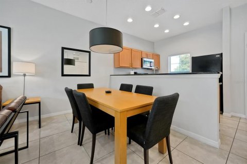 Touwnhouse à vendre à Kissimmee, Floride: 2 chambres, 107.86 m2 № 2224898 - photo 11