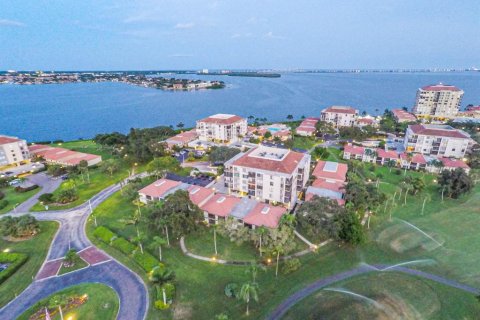 Copropriété à louer à Saint Petersburg, Floride: 1 chambre, 72.46 m2 № 2425312 - photo 3